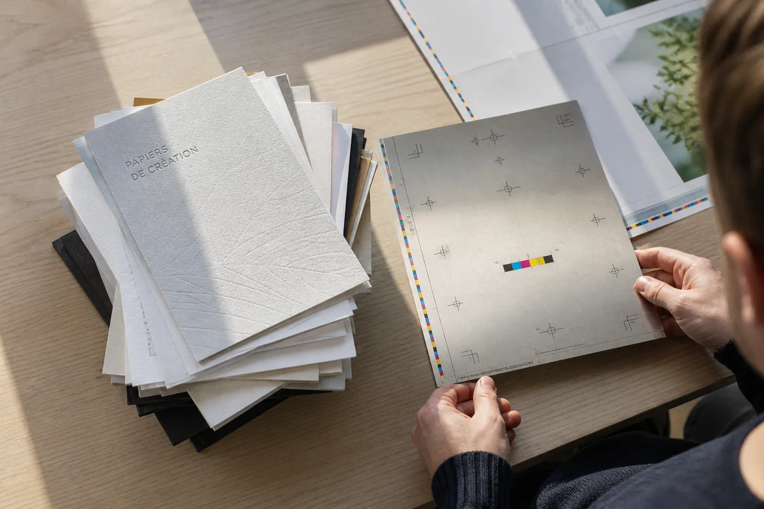 Conception de brochure : les étapes du brief à l'impression