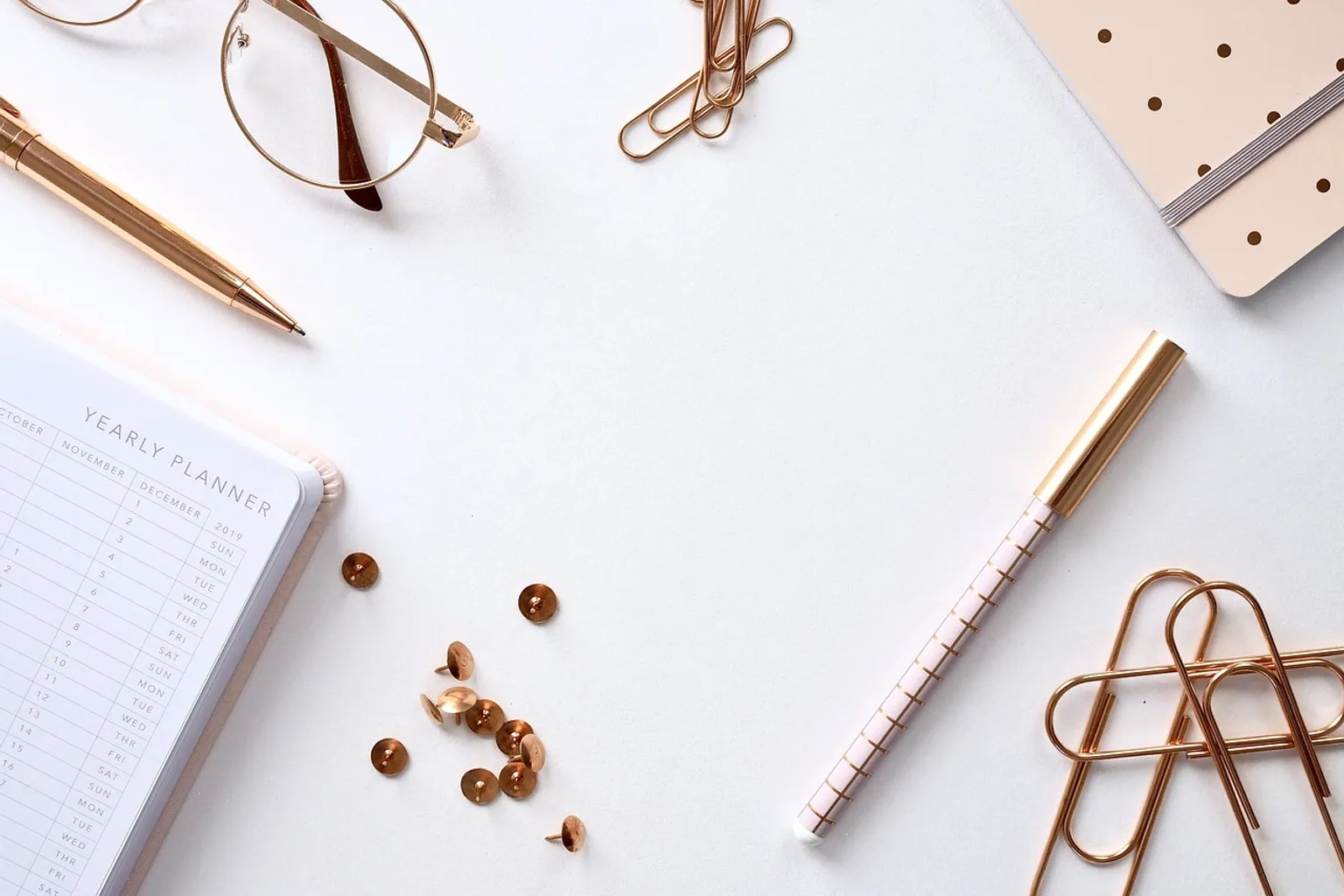 Grammage papier : comment choisir le support idéal pour vos brochures