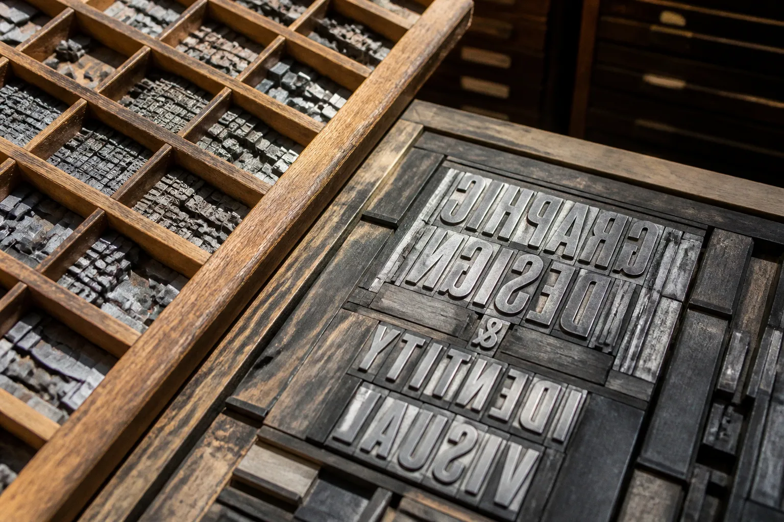 L'évolution du design graphique : entre héritage typographique et stratégie de marque