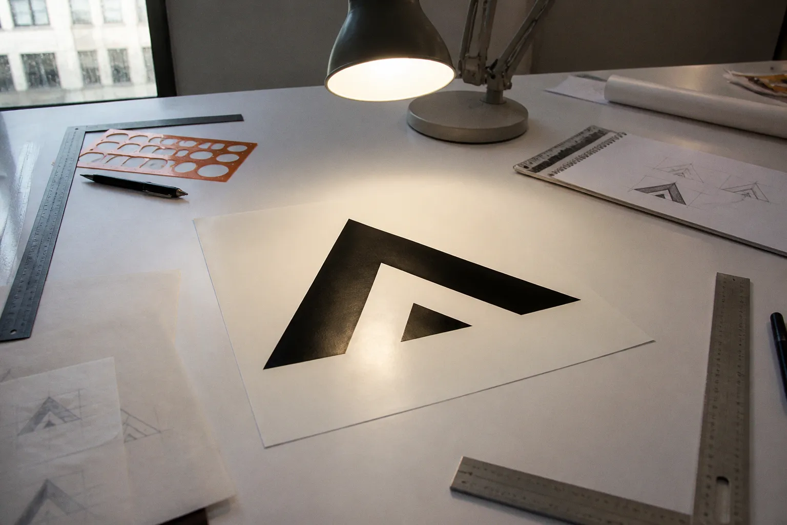 Vectorisation d'un logo flou : la méthode express Illustrator